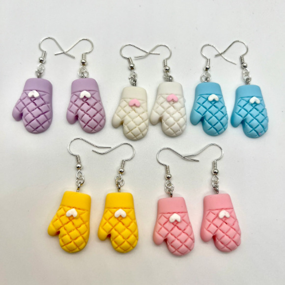 Oven Mit Earrings - Glove Earrings - Baker Earrings - Chef Earrings - Picture 1 of 10